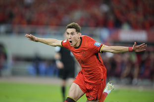 西媒：国米寻索默接班人并派球探考察皇马门将卢宁，或明夏报价（西媒：国米物色索默替身，已派球探观察皇马门将卢宁，或于明夏出价）