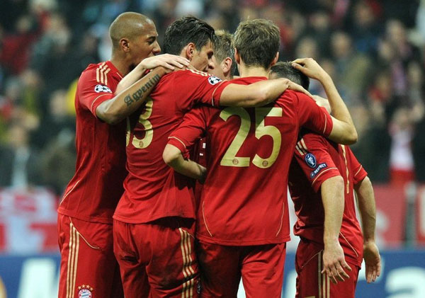 英媒：吉达国民想世界杯后签维尼修斯，准备开5年10亿欧薪水（英媒：吉达国民欲在世界杯后签下维尼修斯，拟奉上5年总额10亿欧合同）